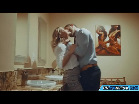 ❤️ Ko vas prsata blondinka zapelje na javnem stranišču ️ Sex video na sl.pornsexer.ru ﹏